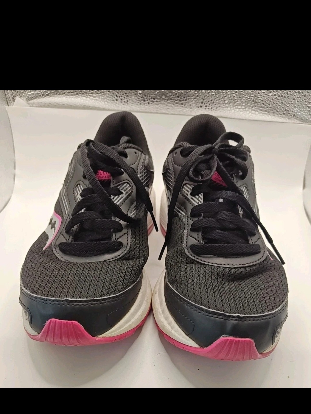 Saucony Women Running Black Sneakers with Pink Insole 9.5